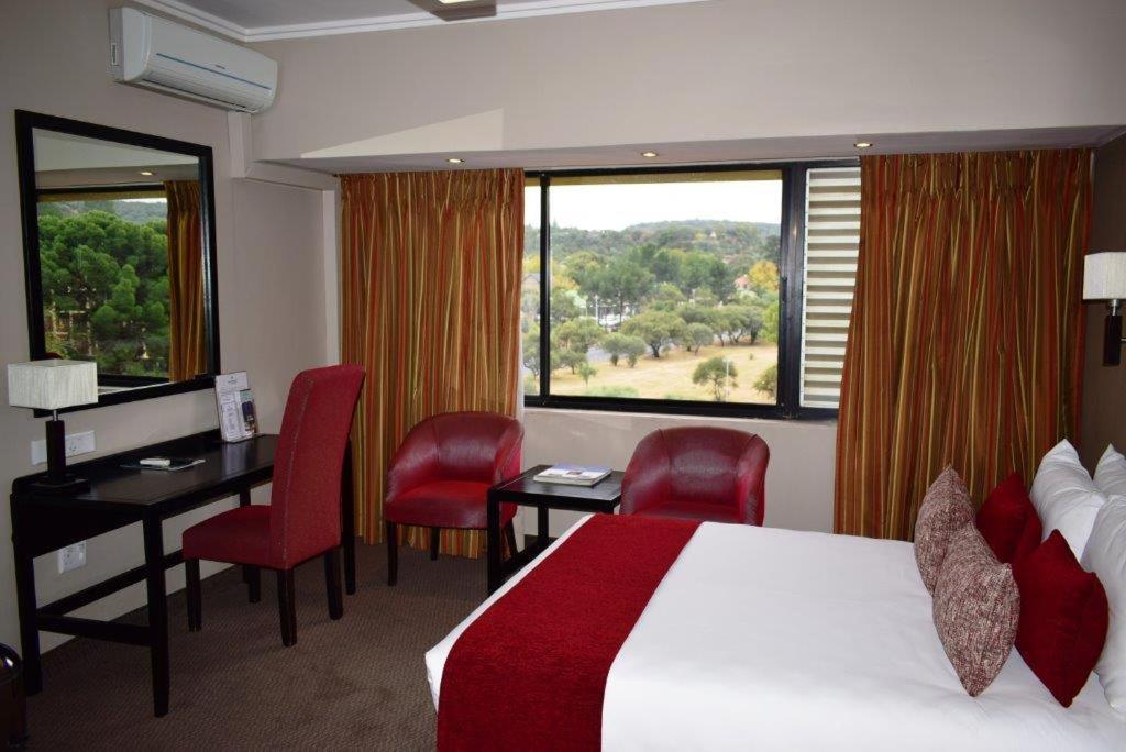 President Hotel Блумфонтейн Экстерьер фото